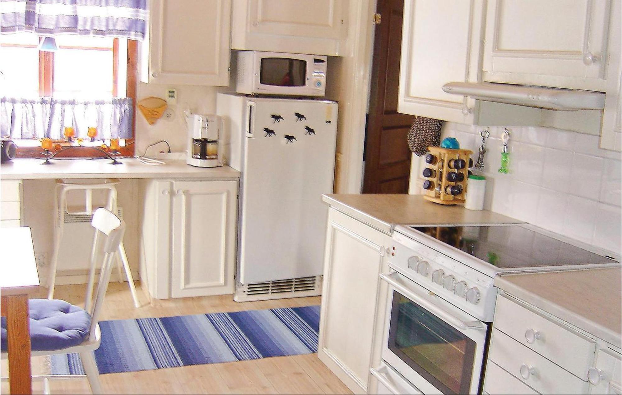 Nice Home In Malmkoeping With Kitchen Malmkoping Eksteriør bilde